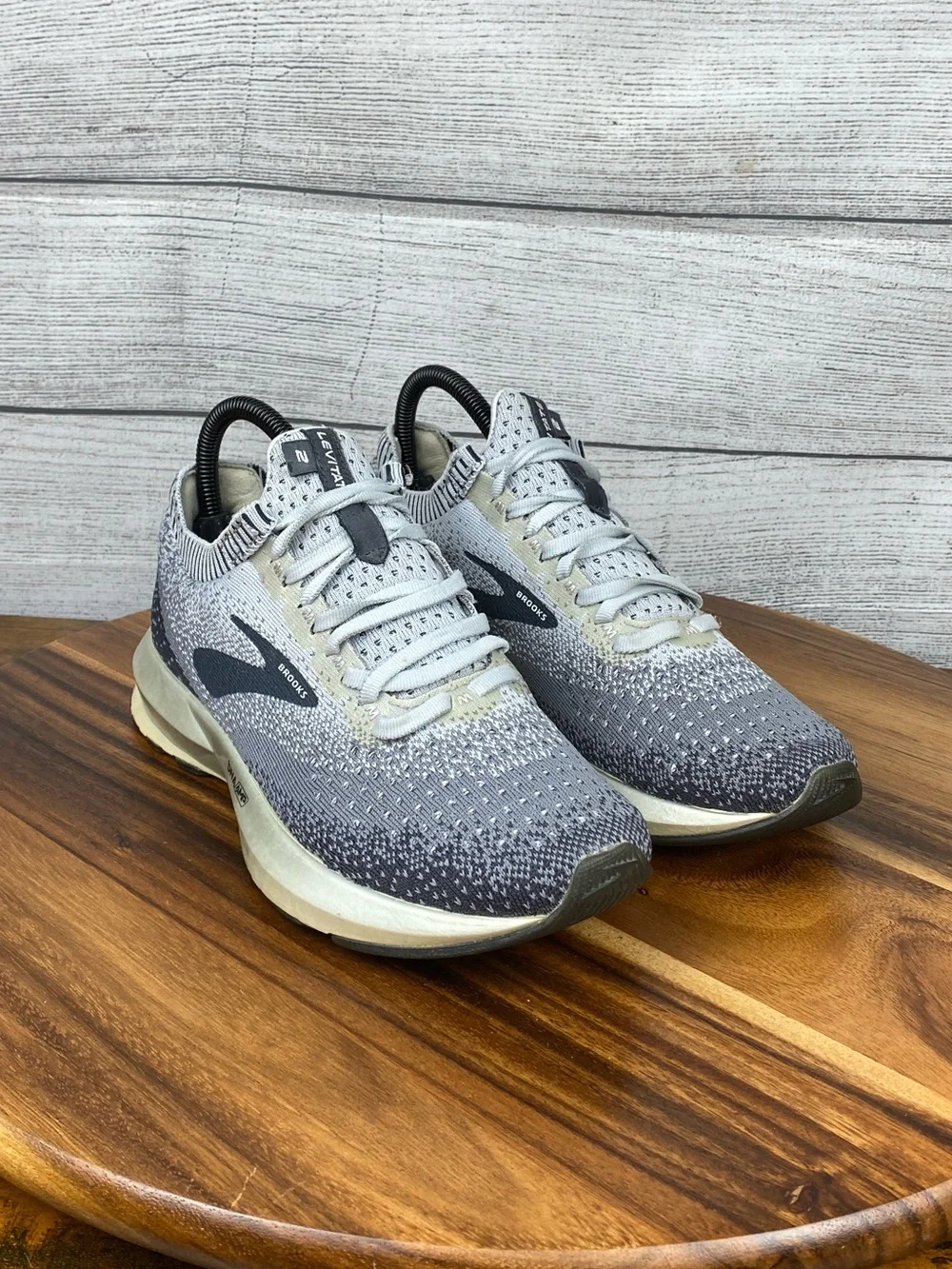 Brooks levitate ebony